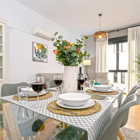 -malagasunapts- Freeparking Rooftoppool Apartment *
