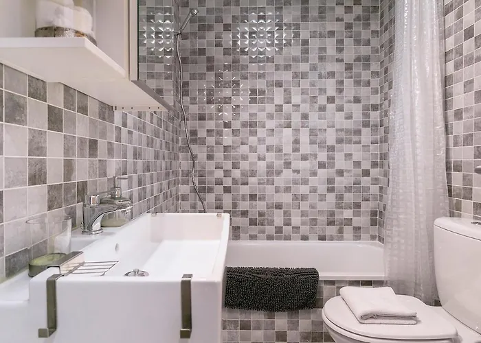 -malagasunapts- Freeparking Rooftoppool Apartment *